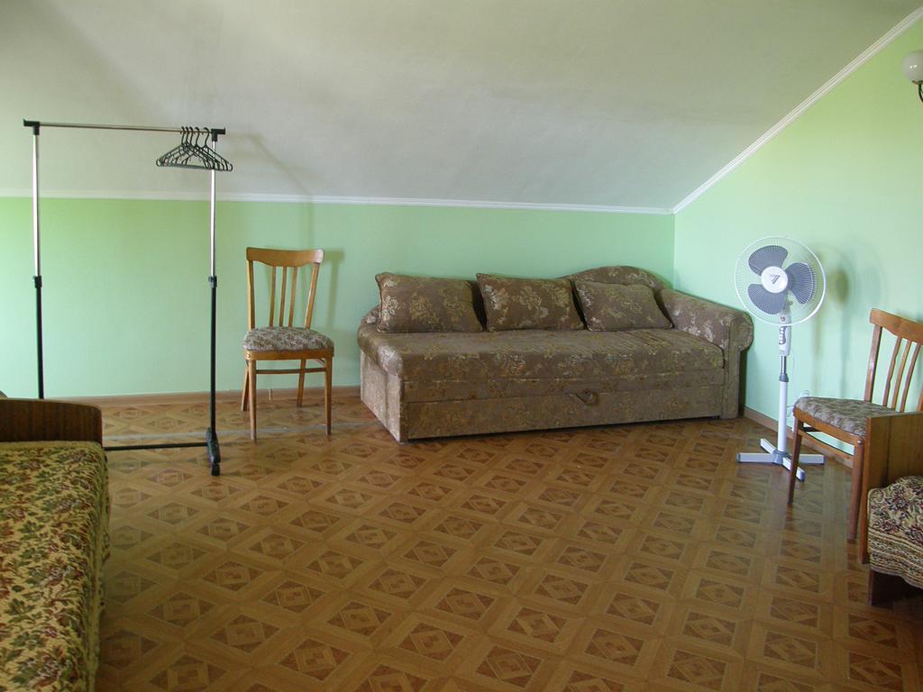 Guest House Kamenny Dom Karolino-Buhaz Quarto foto